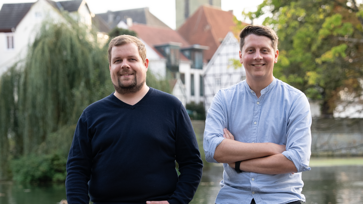 Microsynetics-Gründer Marlon Besuch (r.) und Michael Hummels (l.) – Bildrechte: Microsynetics